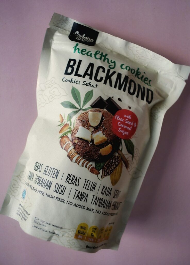 Tampilan kemasan snack indonesia Blackmond